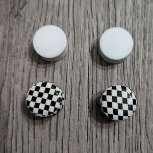 Hot Topic 14mm (9/16") Ear Plug Bundle - 2 Pairs - Checkered & White